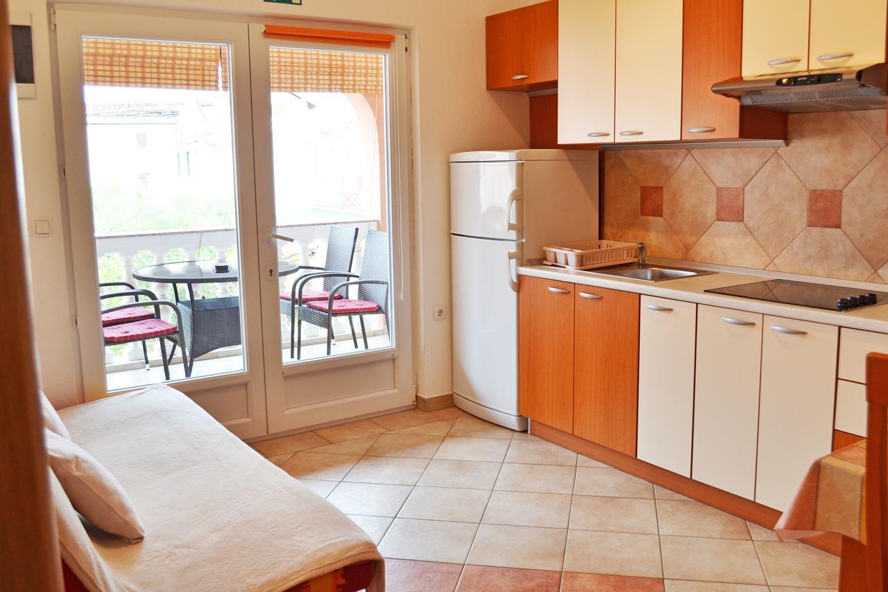 Apartments Milka Vodice Esterno foto