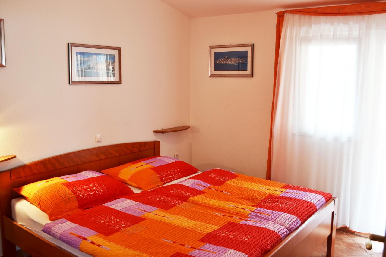 Apartments Milka Vodice Esterno foto