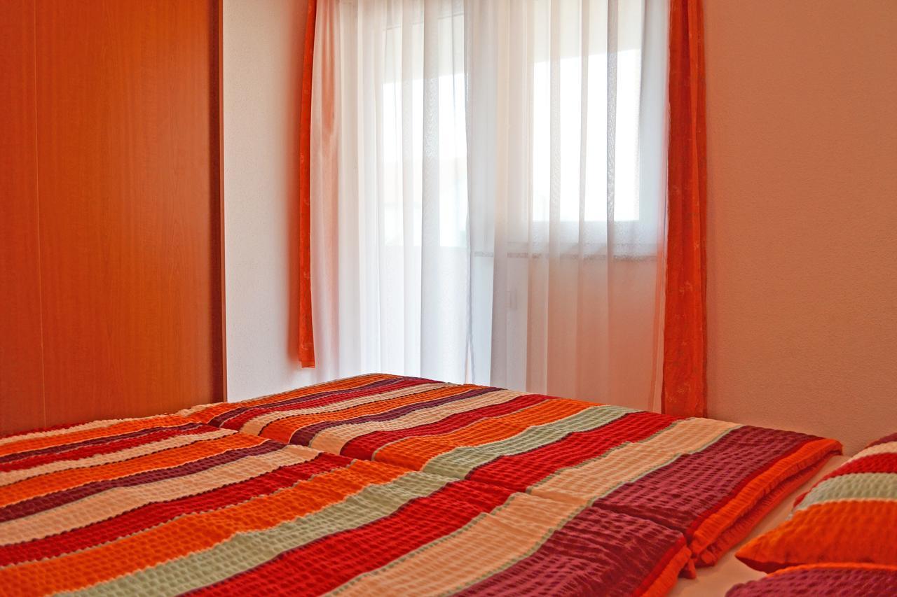 Apartments Milka Vodice Esterno foto