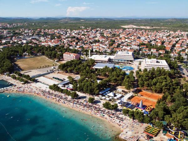 Apartments Milka Vodice Esterno foto